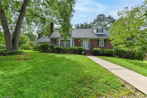 2702 Holly Dr, Greensboro, NC 27408