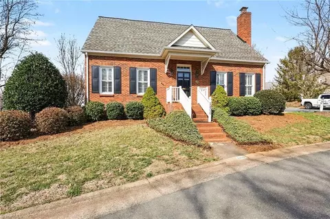 2800 Kingsdale Ct, Winston Salem, NC 27103