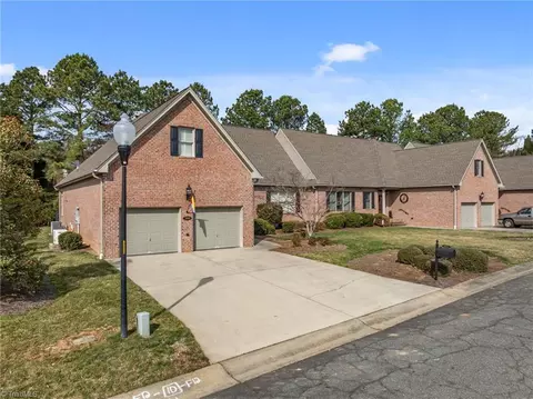 2000 Muirfield Ct, Elon, NC 27244