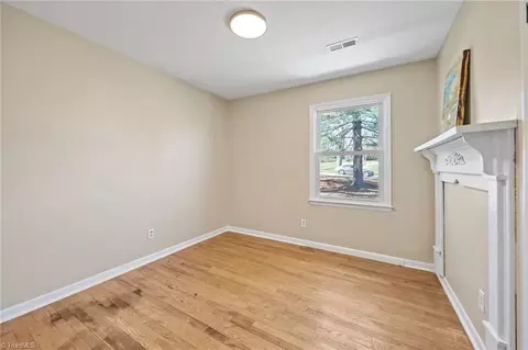 Bedroom - 112 Logan Ct, King, NC 27021 photo 5 of 7