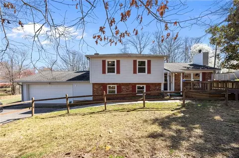 112 Logan Ct, King, NC 27021
