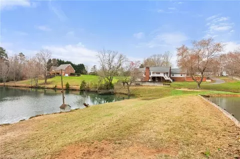 Exterior - 4875 Hampton Rd, Clemmons, NC 27012 photo 4 of 5