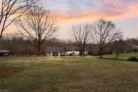 Exterior - 4875 Hampton Rd, Clemmons, NC 27012 photo 5 of 5