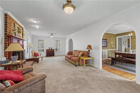 Living - 4717 Deaton Rd, Trinity, NC 27370 photo 3 of 4