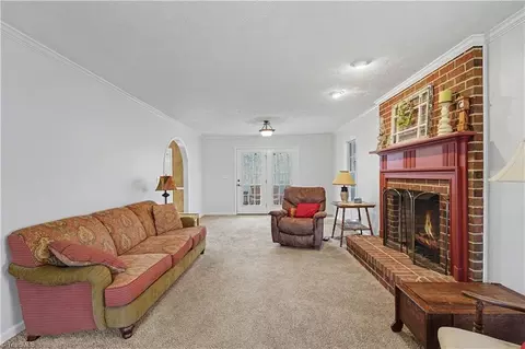 Living - 4717 Deaton Rd, Trinity, NC 27370 photo 2 of 4
