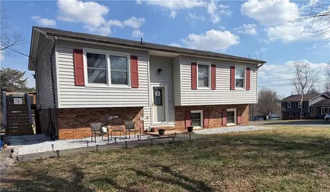 110 Wallace St, Boonville, NC 27011
