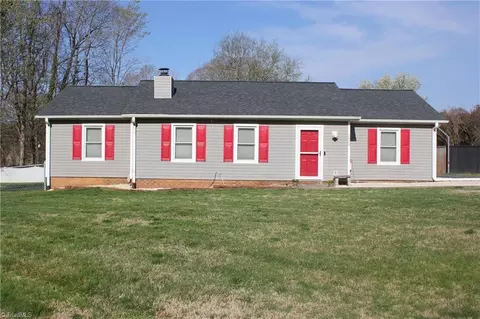 1008 Timberpeg Ct, Lewisville, NC 27023