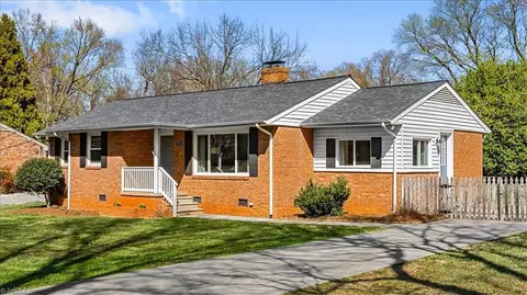 806 King George Dr, Greensboro, NC 27410