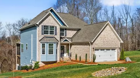 7619 Mary Ellen Ct, Greensboro, NC 27409