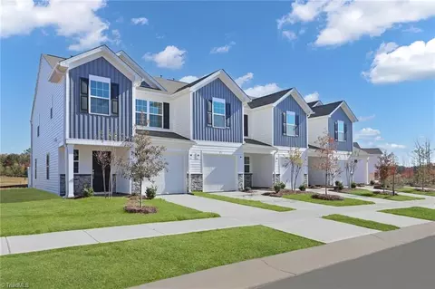 167 Plumtree Ct, King, NC 27021
