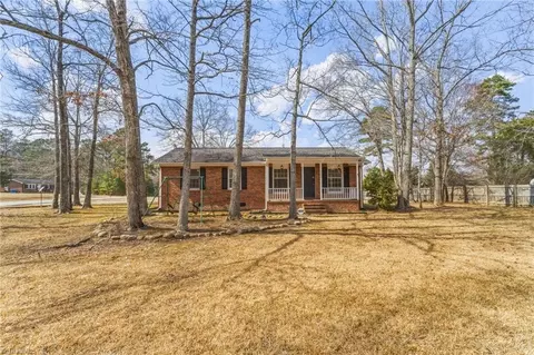 5204 Woodlane Dr, Julian, NC 27283