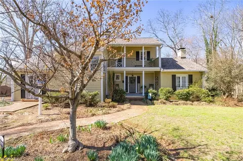 651 Highland Dr, Eden, NC 27288
