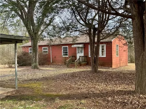 138 Glenn Williams Dr, Randleman, NC 27317