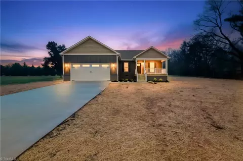 242 Bradley Farm Rd, Statesville, NC 28625