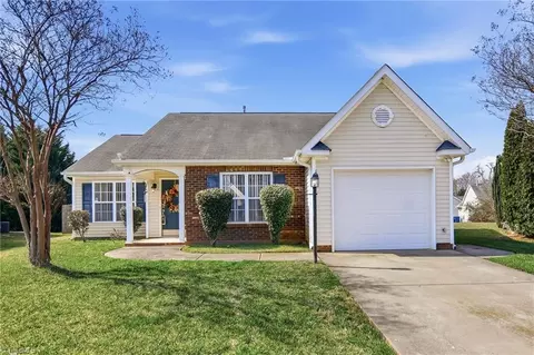 5812 Huckleberry Ct, Winston Salem, NC 27105