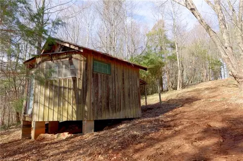 2482 Sisk Rd, Lawsonville, NC 27022
