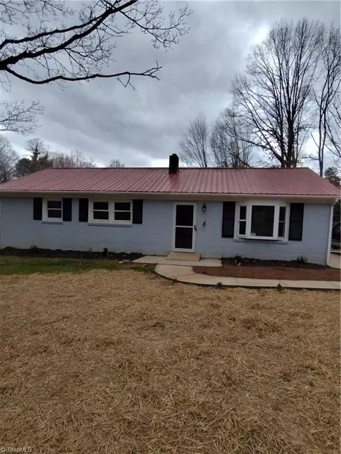 2036 Pope Rd, Winston Salem, NC 27127