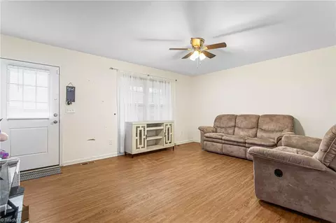 Living - 405 Amazon St, Thomasville, NC 27360 photo 2 of 2