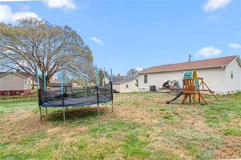 Exterior - 405 Amazon St, Thomasville, NC 27360 photo 5 of 5