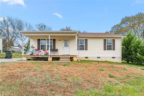 405 Amazon St, Thomasville, NC 27360