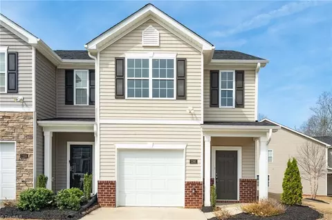 1261 Adrian Ct, Mebane, NC 27302