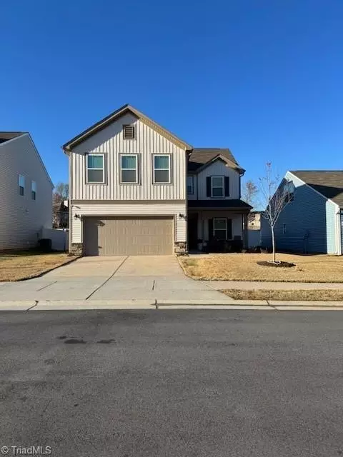 1891 Gatehouse View Dr, Winston Salem, NC 27127