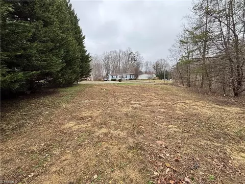 4889 0 Oak Branch Ln, Walkertown, NC 27051
