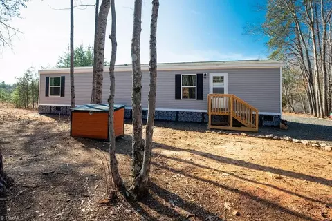 275 Beaver Creek Rd, Mayodan, NC 27027