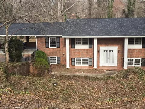 624 Brentwood Ct, Winston Salem, NC 27104