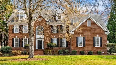 4102 Westmount Dr, Greensboro, NC 27410