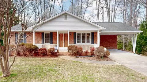 6919 Holly Grove Rd E, Thomasville, NC 27360