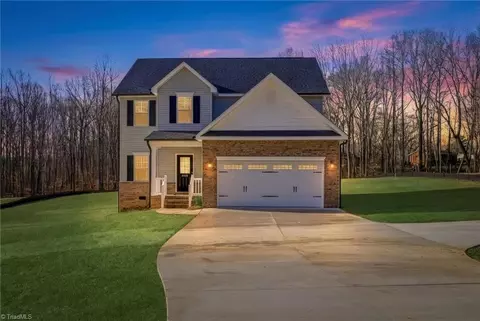 6061 Frye Bridge Rd, Clemmons, NC 27012