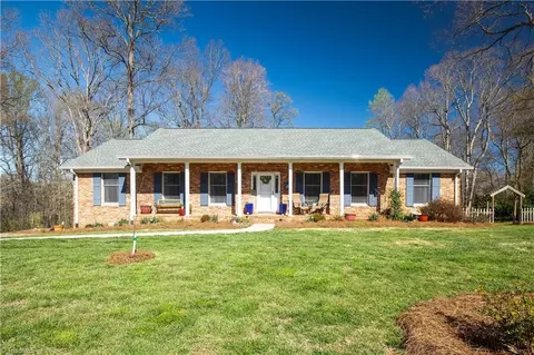 5309 Brittainywood Rd, Kernersville, NC 27284