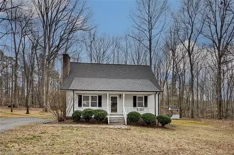 1349 Arabian Dr, Asheboro, NC 27205