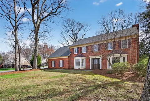 291 Birchridge Dr, Kernersville, NC 27284