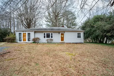 171 Applewood Dr, Lewisville, NC 27023
