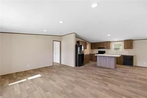 153 Mosley Loop, Madison, NC 27025 photo 6