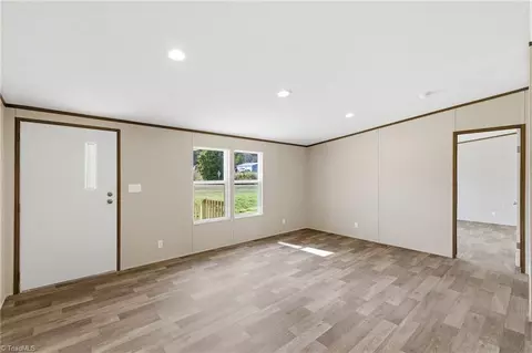153 Mosley Loop, Madison, NC 27025 photo 7