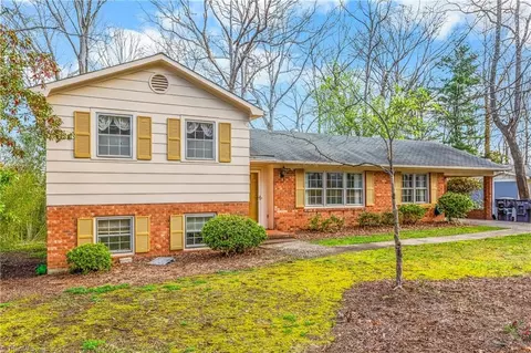 1603 Seven Oaks Pl, High Point, NC 27265
