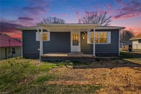 321 Loach St, Asheboro, NC 27203
