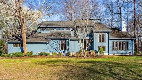 8204 Willow Glen Trl, Greensboro, NC 27455