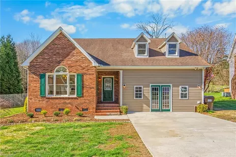 1108 Elmwood Ave, High Point, NC 27265