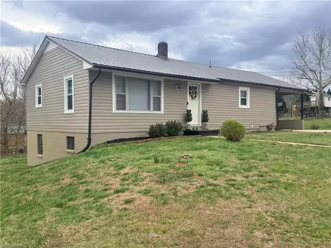 137 Arbor Grove Church Rd, Millers Creek, NC 28651