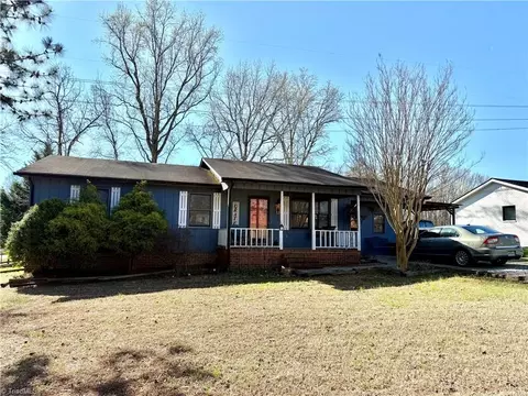 4151 Valley Ridge Dr, Trinity, NC 27370