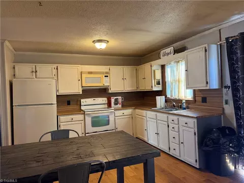 Kitchen - 4151 Valley Ridge Dr, Trinity, NC 27370 photo 1 of 2