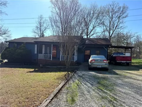Exterior - 4151 Valley Ridge Dr, Trinity, NC 27370 photo 3 of 8