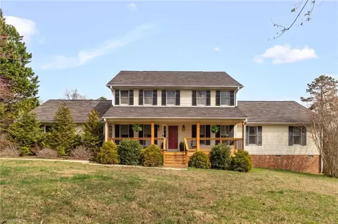 5315 Winterset Dr, Greensboro, NC 27406