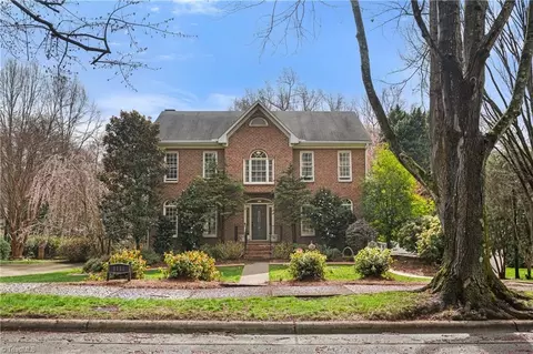 4118 Chatham Hill Dr, Winston Salem, NC 27104