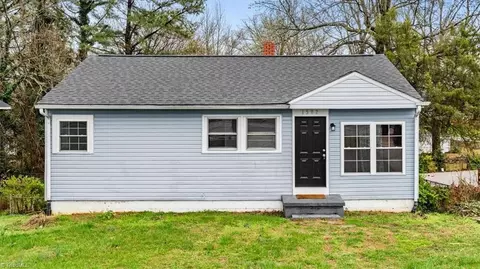 1502 Summit Ave, Greensboro, NC 27405
