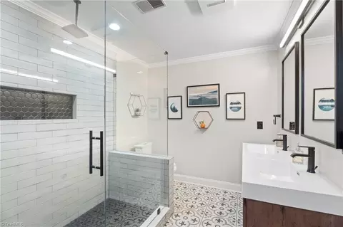Bath - 7588 Lasater Rd, Clemmons, NC 27012 photo 1 of 4